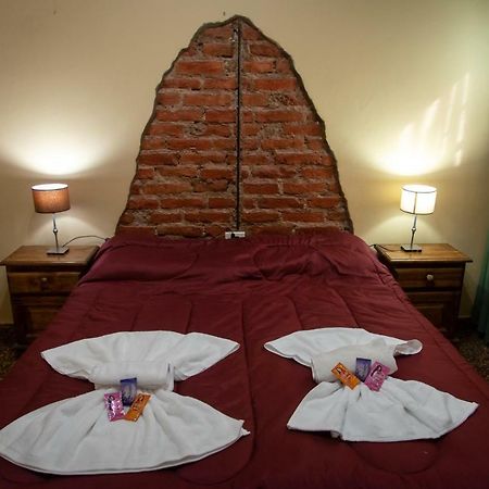 Hostal Sante Tinogasta Buitenkant foto